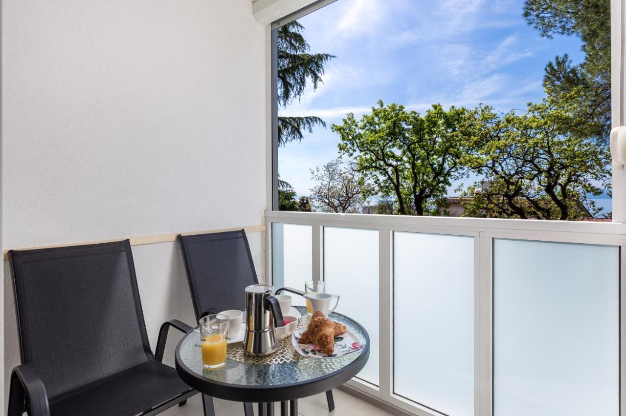 Sunny Studio Apartment With Balcony Риека Экстерьер фото