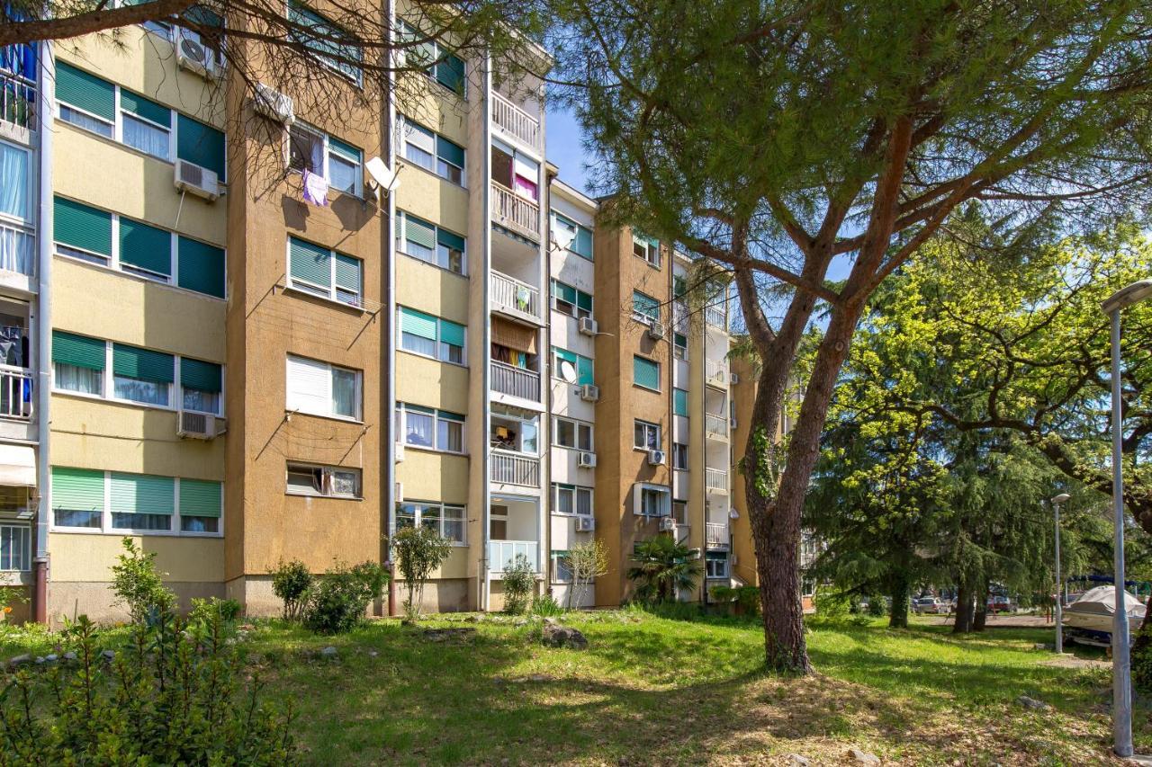 Sunny Studio Apartment With Balcony Риека Экстерьер фото