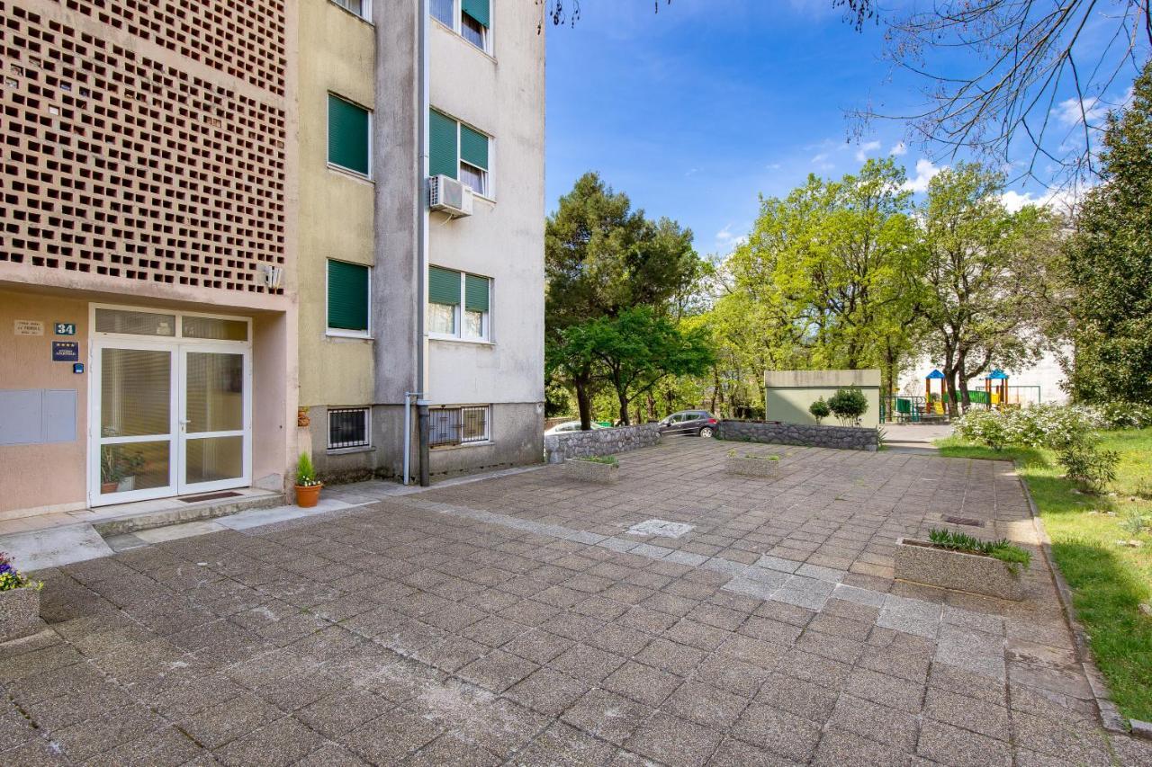 Sunny Studio Apartment With Balcony Риека Экстерьер фото